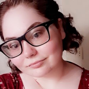 Meet your Posher, Elaine